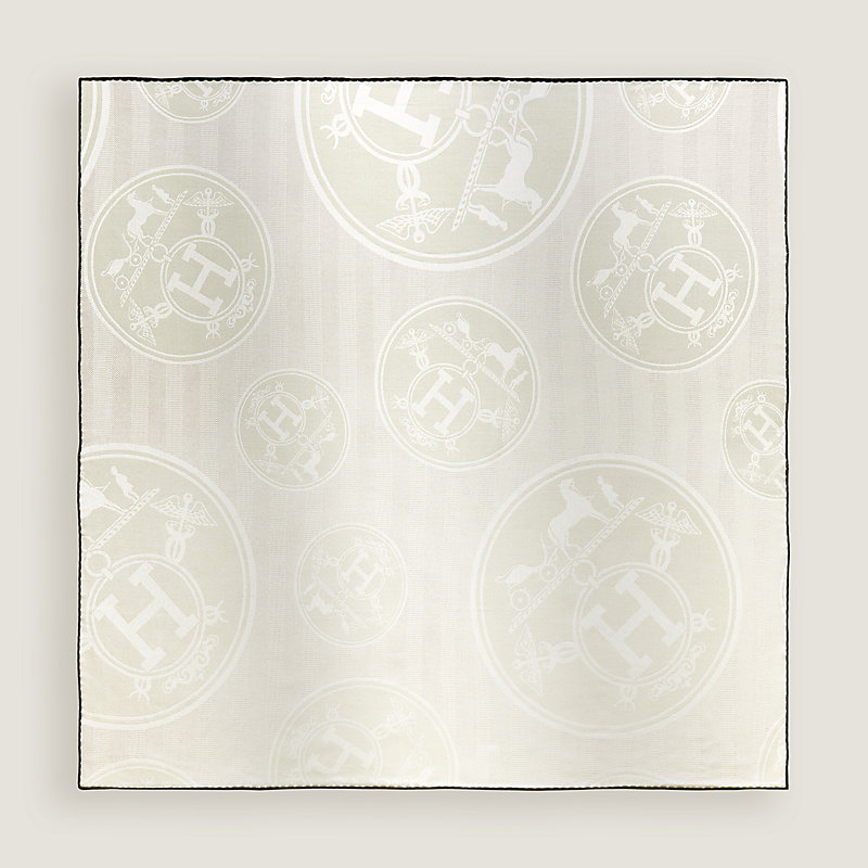 HERMES*ジャカード織りストール<new libris>カシミヤ,シルク New Libris scarf 110 | Hermès Canada
